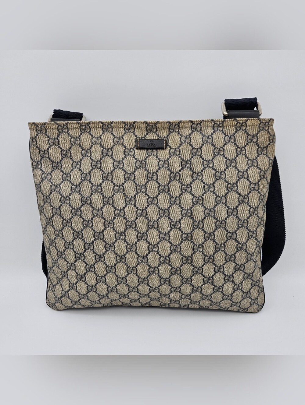 Authentic Gucci GG Plus Supreme Shoulder Bag #4370M